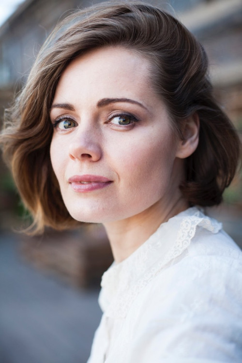 Anna Miklosh profile