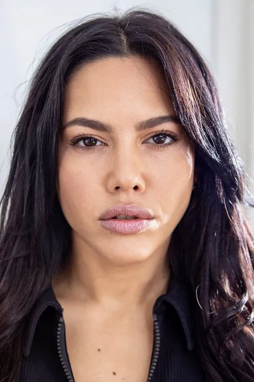 Apolonia Lapiedra profile