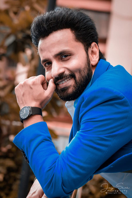 Rajiv Thakur profile