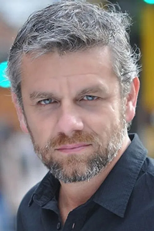 Fabrizio Aguilar profile