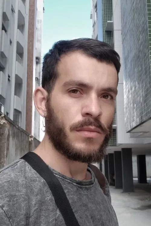 Tchayarles Oliveira profile