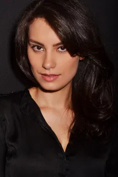 Monique Houat profile