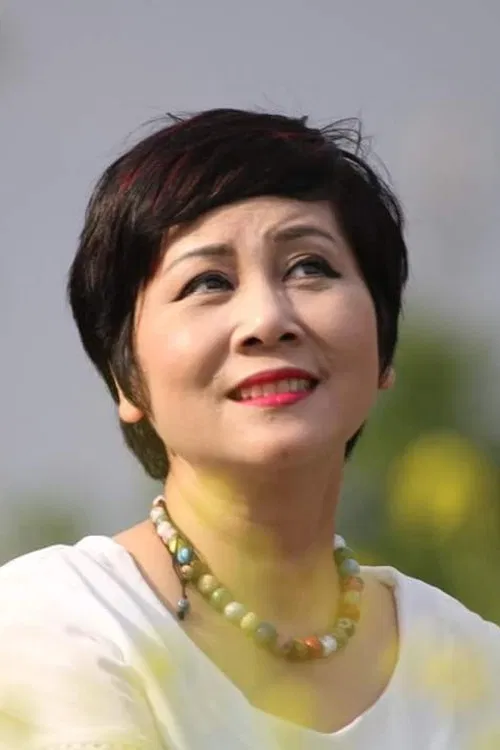 Minh Hằng profile
