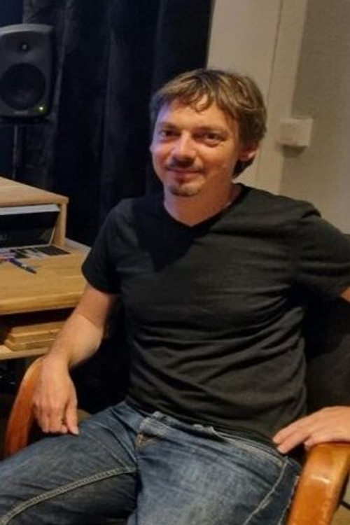 Nicolas Deveaux profile