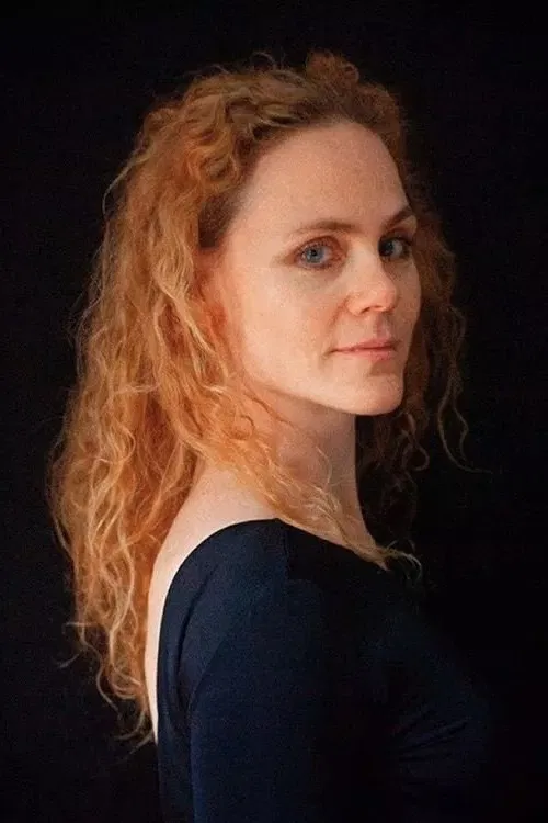 Moara Passoni profile