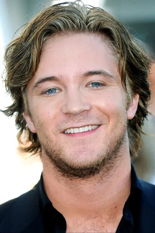 Michael Welch profile