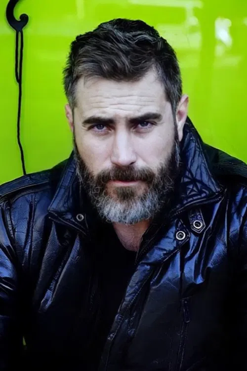 Jonathan Kos-Read profile