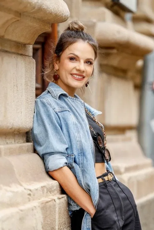 Анелия Луцинова profile