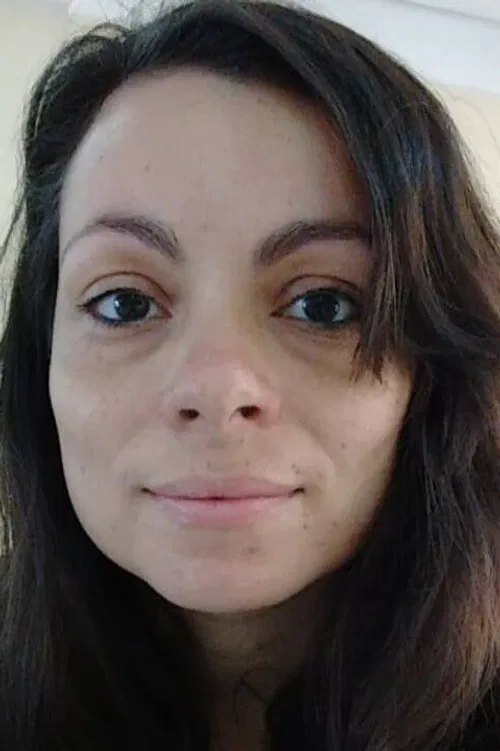 Camila Oliveira profile