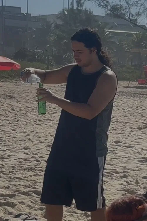 Henrique Quadros profile