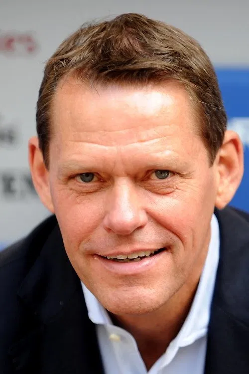 Frank Arnesen profile