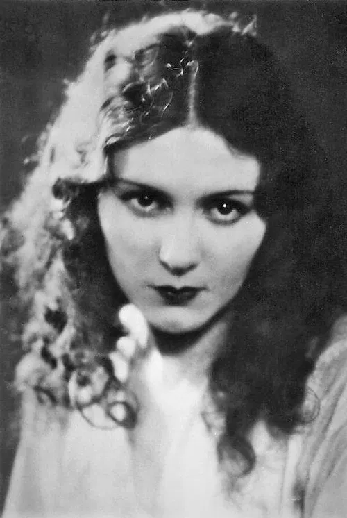 Renée Héribel profile