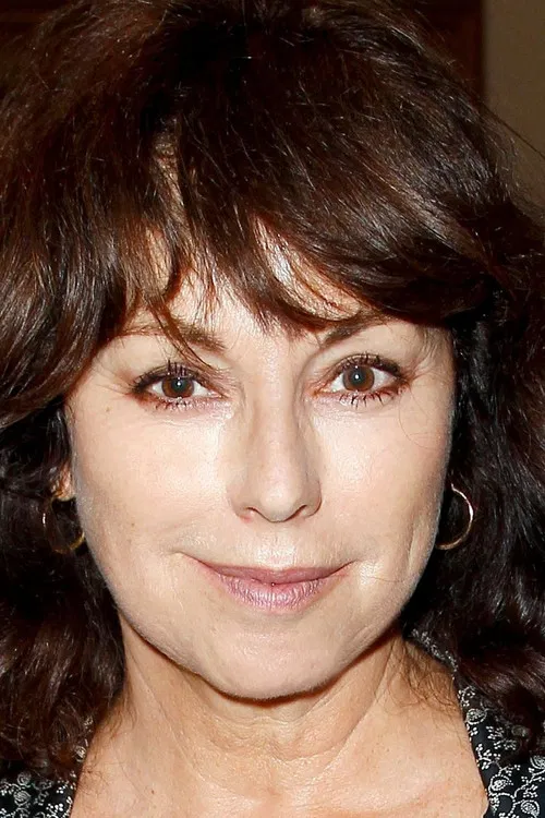 Julie Arnold profile