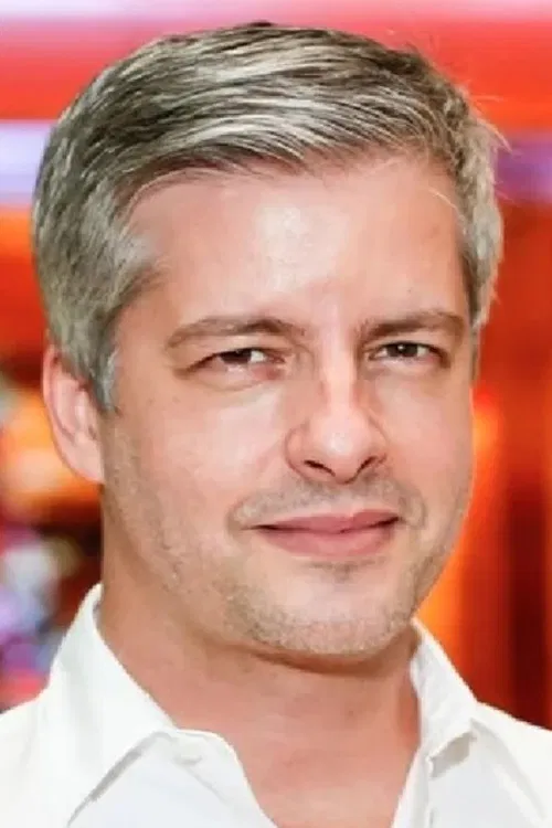 Victor Chaves profile