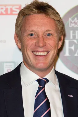 Simon Lazenby profile