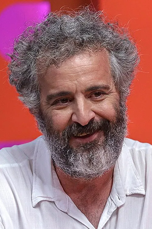 Adirley Queirós profile