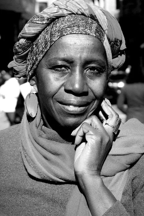 Dirce Thomaz profile