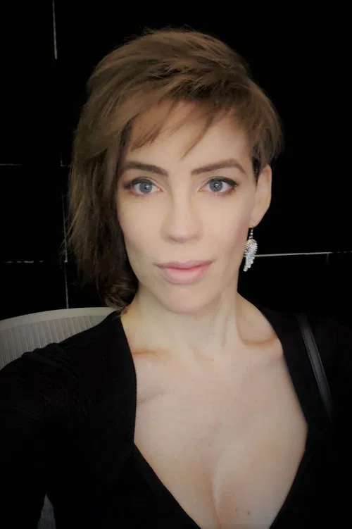 Fiora 'Feathers' Wise profile