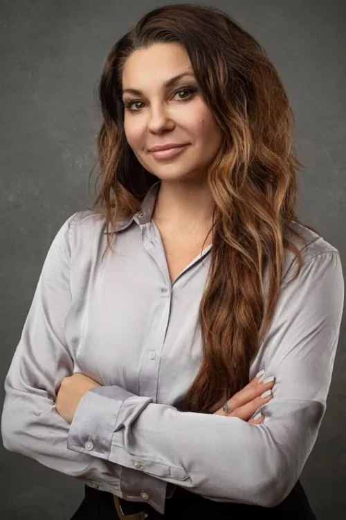 Elisabeth Magalhaes profile