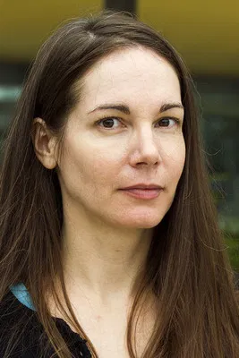 Isabelle Favez profile