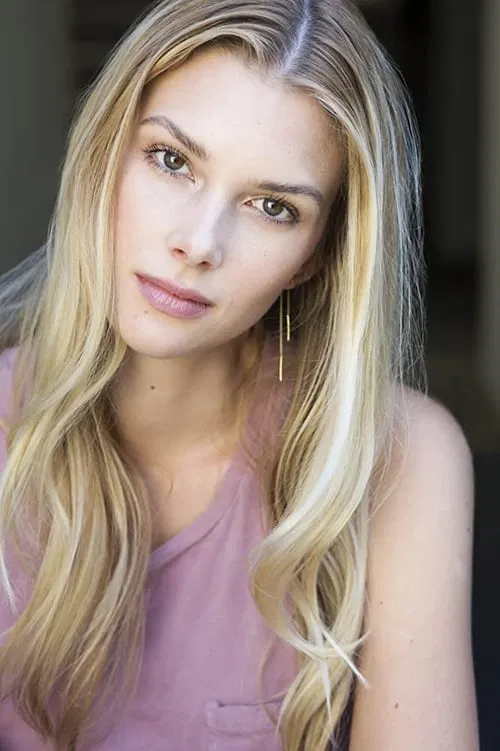 Emma Ishta profile