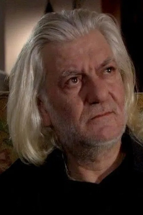 Nihat İleri profile