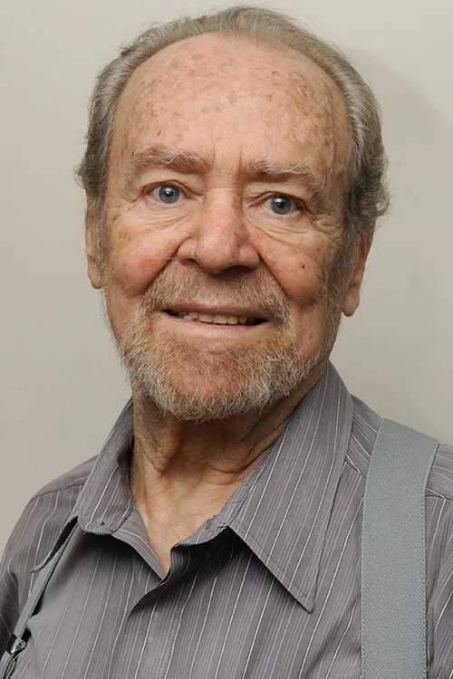 Marco Julio Linares profile