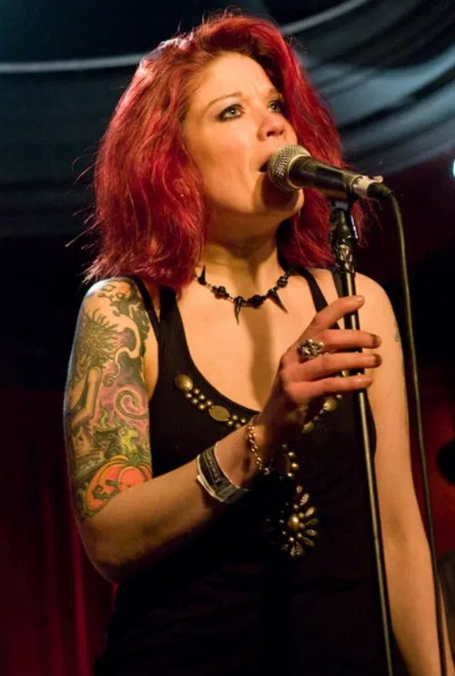 Amandine Ferrari profile