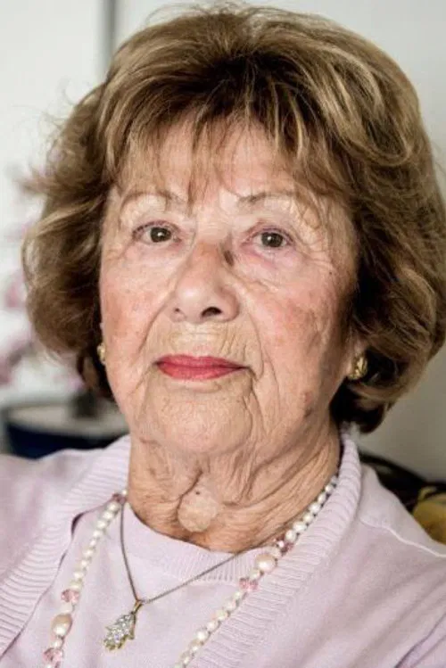 Elisabeth Masur profile