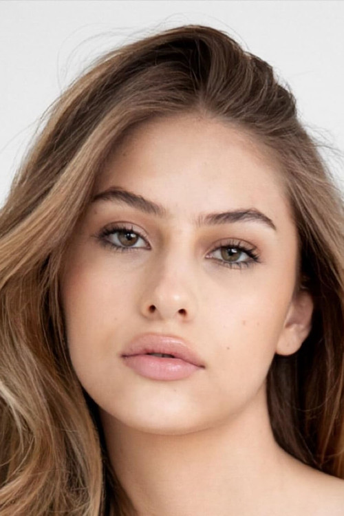 Victoria Bazúa profile