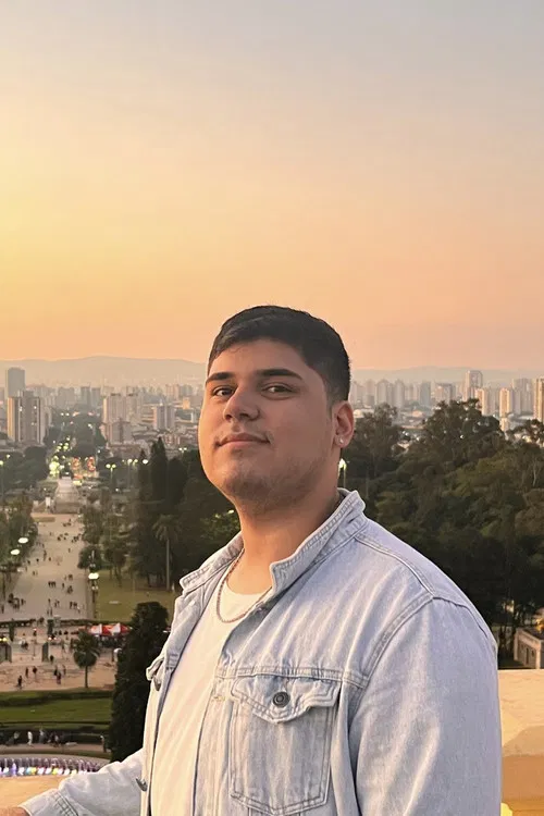 Helon Fiesca profile