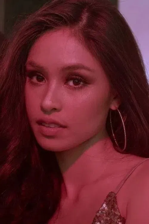 Crystal Paras profile