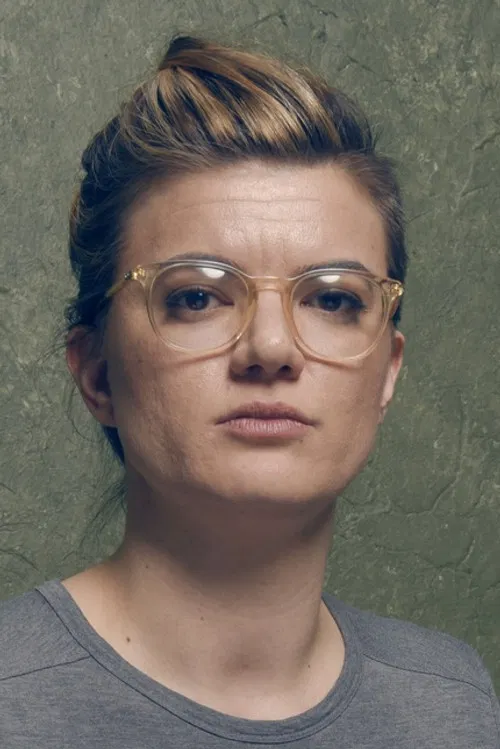 Leslye Headland profile