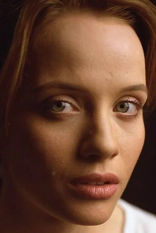 Nóra Lili Hörich profile