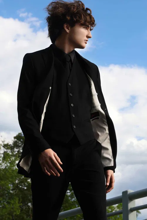 Liam Theobald profile