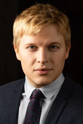 Ronan Farrow profile