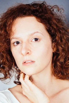 Laure Lapeyre profile