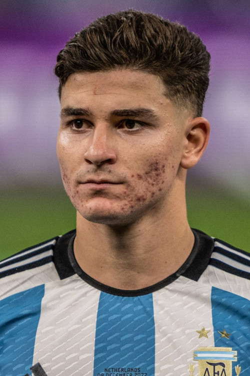 Julián Álvarez profile