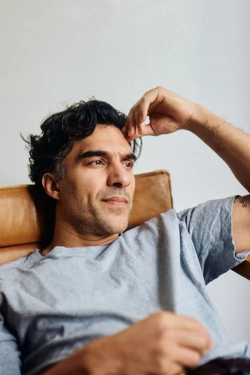 Farzad Farzaneh profile