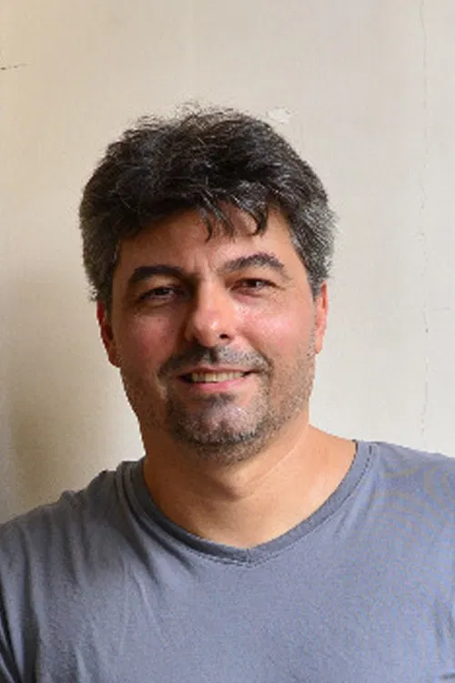 Walter Fernandes Jr. profile