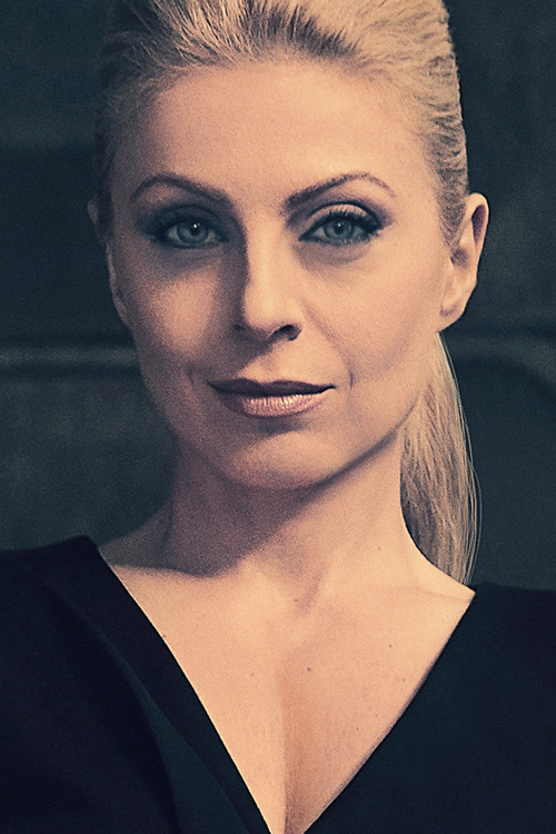 Evy Poumpouras profile