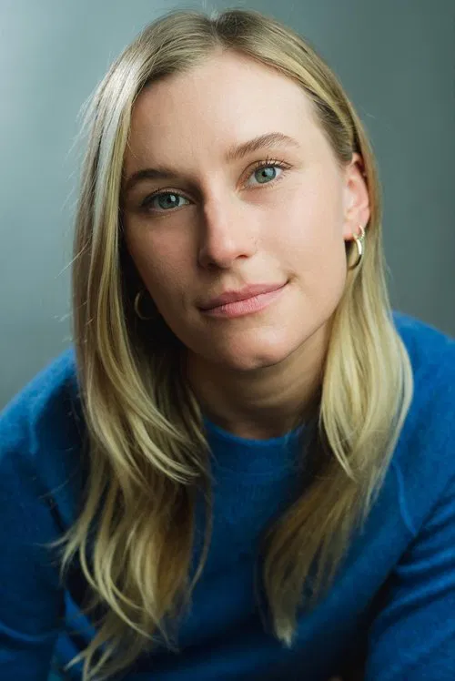 Nora Garrett profile