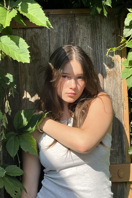 Anouchka Golzio profile