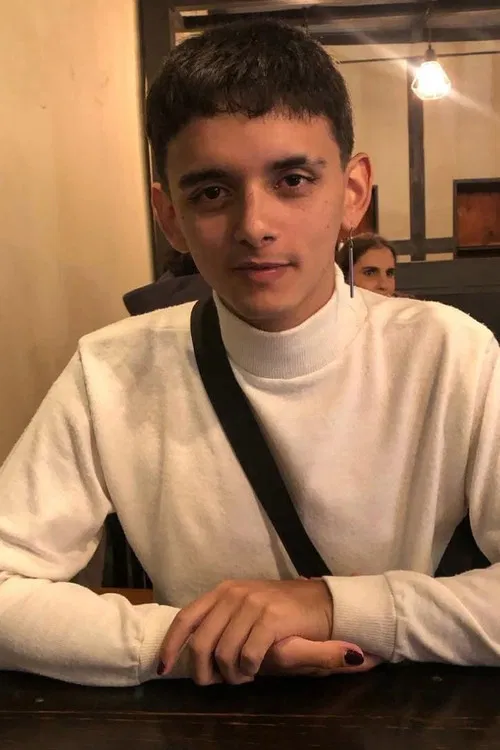 Renzo Fernandez profile