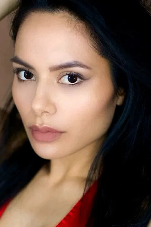 Nicole Hombrebueno profile