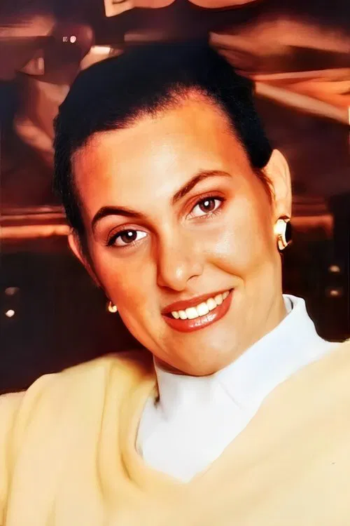 Monique Alves profile