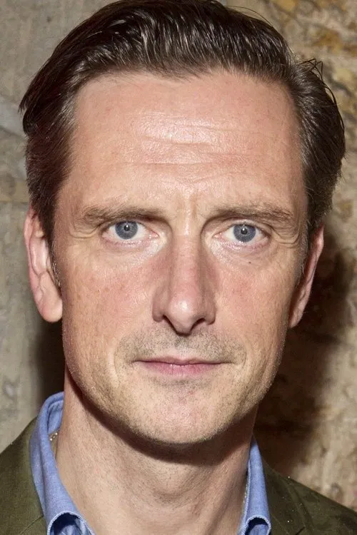 Nicholas Gleaves profile