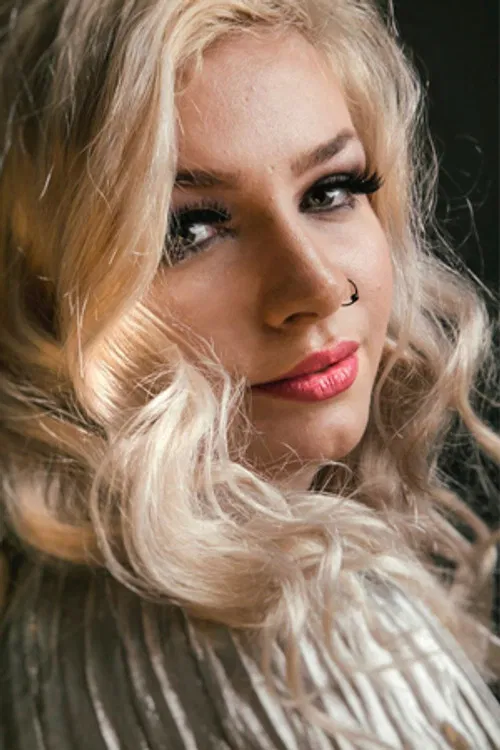 Sierra Loxton profile