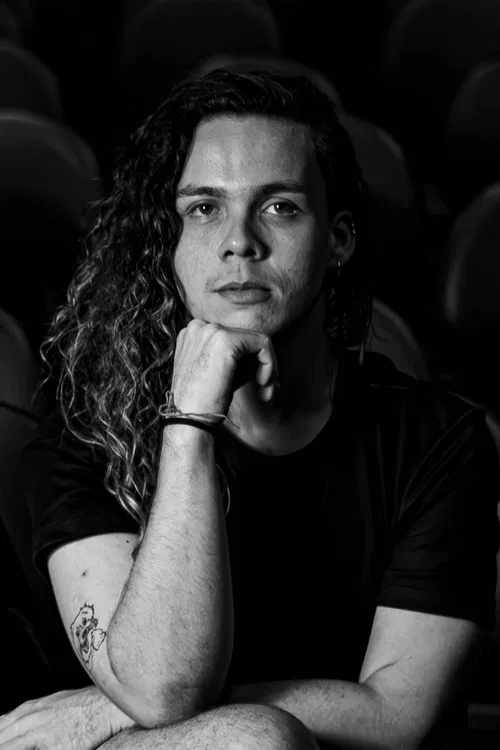 Charles Morais profile