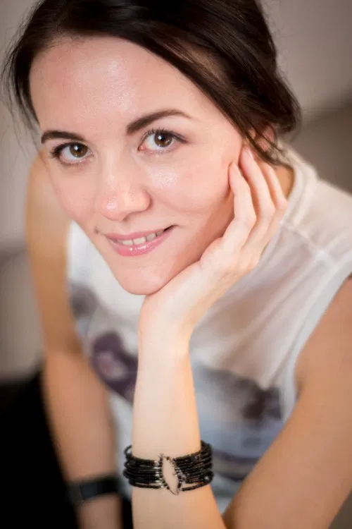 Emma Raine Walker profile